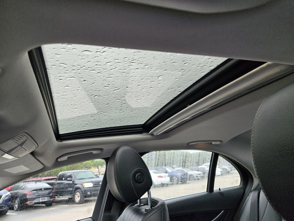 Used 2018 Mercedes-Benz E 300 image 18