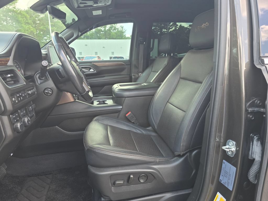 Certified 2021 Chevrolet Tahoe High Country w/ Premium Package AWD/4WD image 9