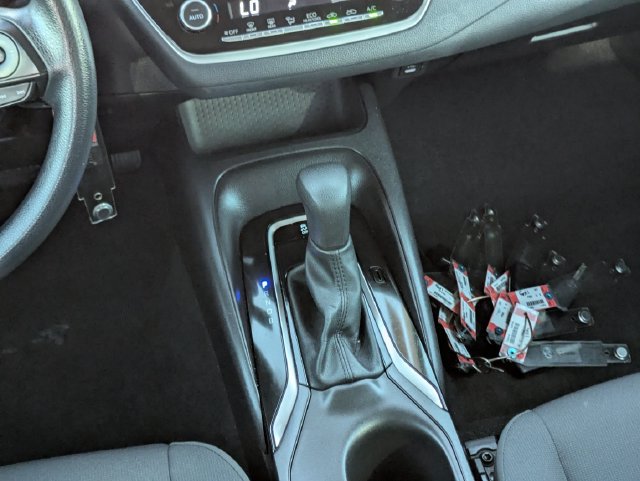 Used 2025 Toyota Corolla LE FWD image 13