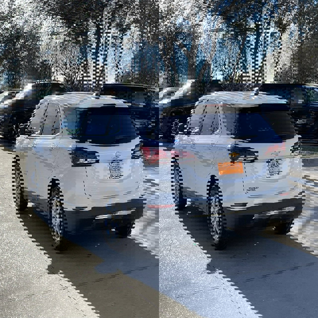 Used 2024 Chevrolet Equinox LT image 4