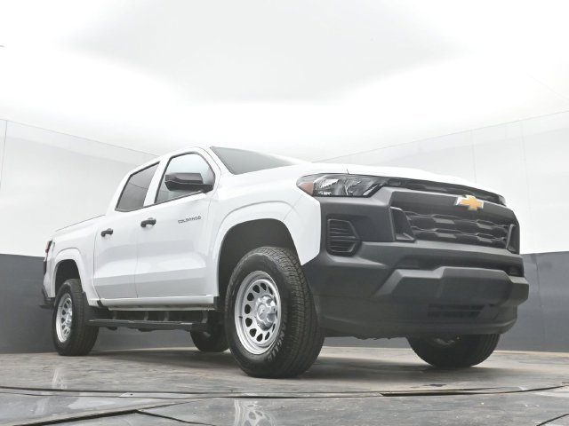 Used 2025 Chevrolet Colorado W/T RWD image 39