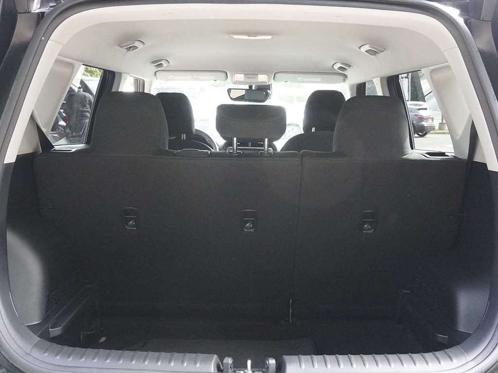 Used 2024 Kia Soul LX w/ Option Group 015 FWD image 18