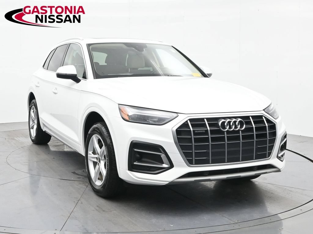 Used 2023 Audi Q5 2.0T Premium w/ Convenience Package AWD/4WD image 3