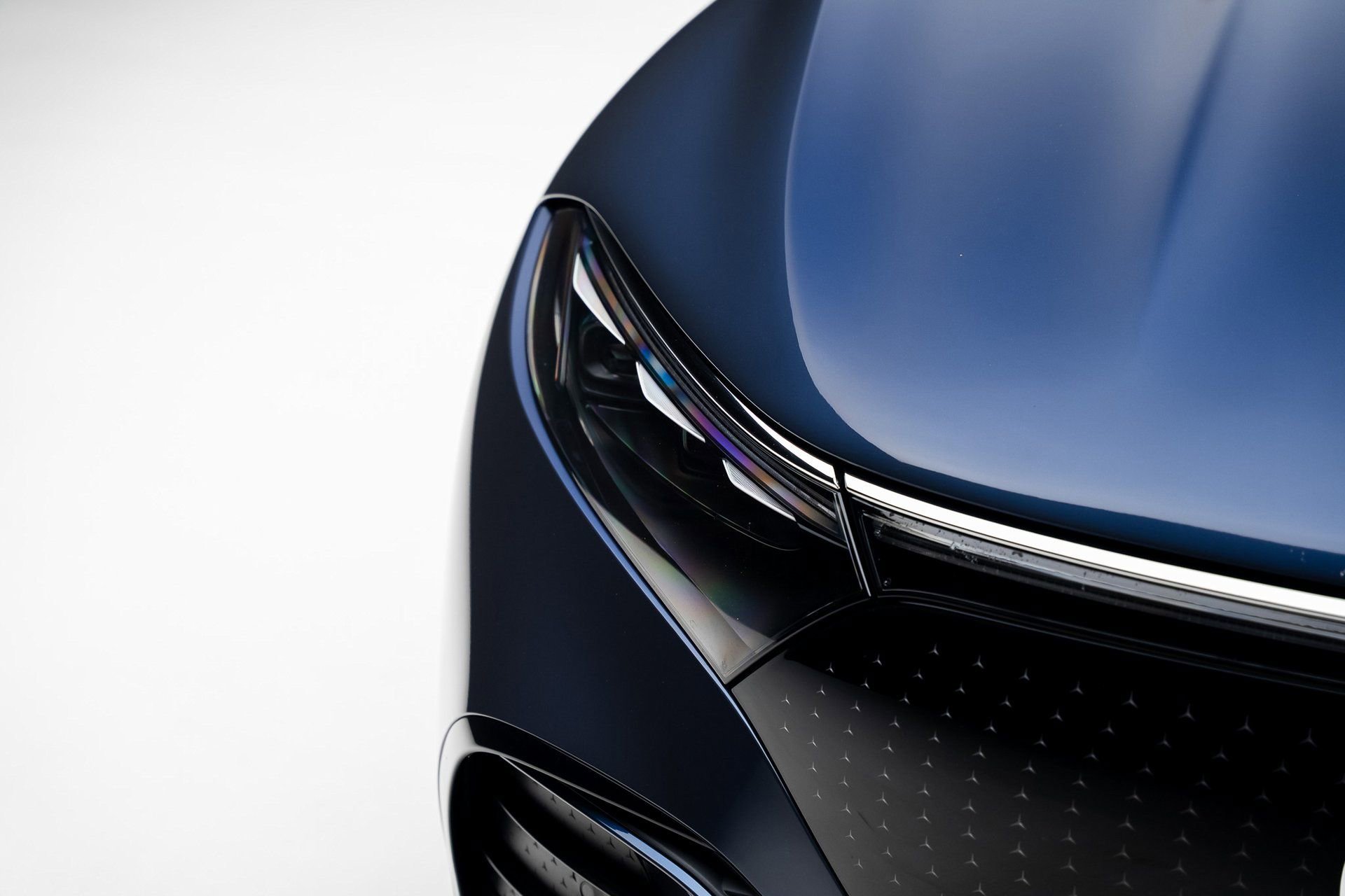 Used 2023 Mercedes-Benz EQS 450+ 4MATIC SUV w/ AMG Line Exterior Package image 11