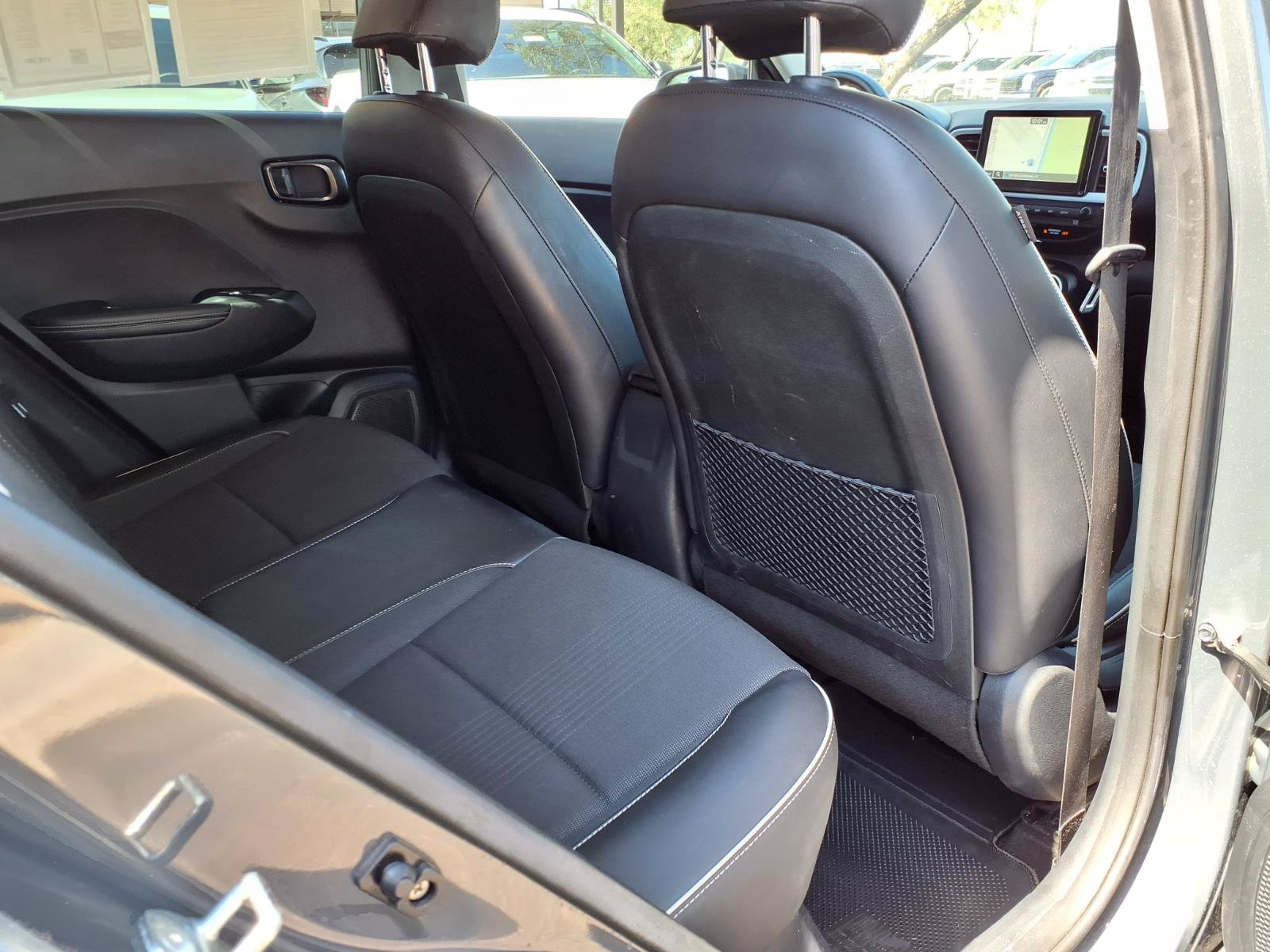 Used 2023 Hyundai Venue Limited w/ Cargo Package FWD image 13