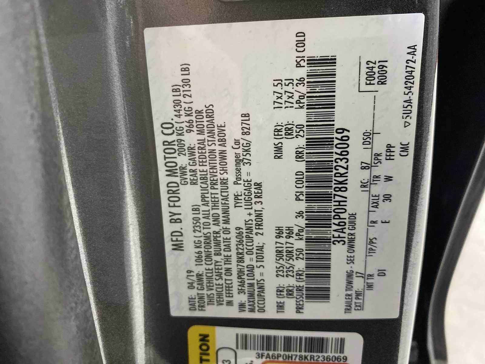 Used 2019 Ford Fusion SE FWD image 21
