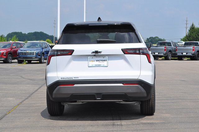 New 2026 Chevrolet Equinox LT w/ LPO, Floor Liner Package image 4
