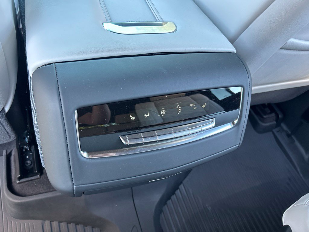 Used 2026 Cadillac Escalade ESV Platinum Luxury w/ LPO, Floor Liner Package AWD/4WD image 56