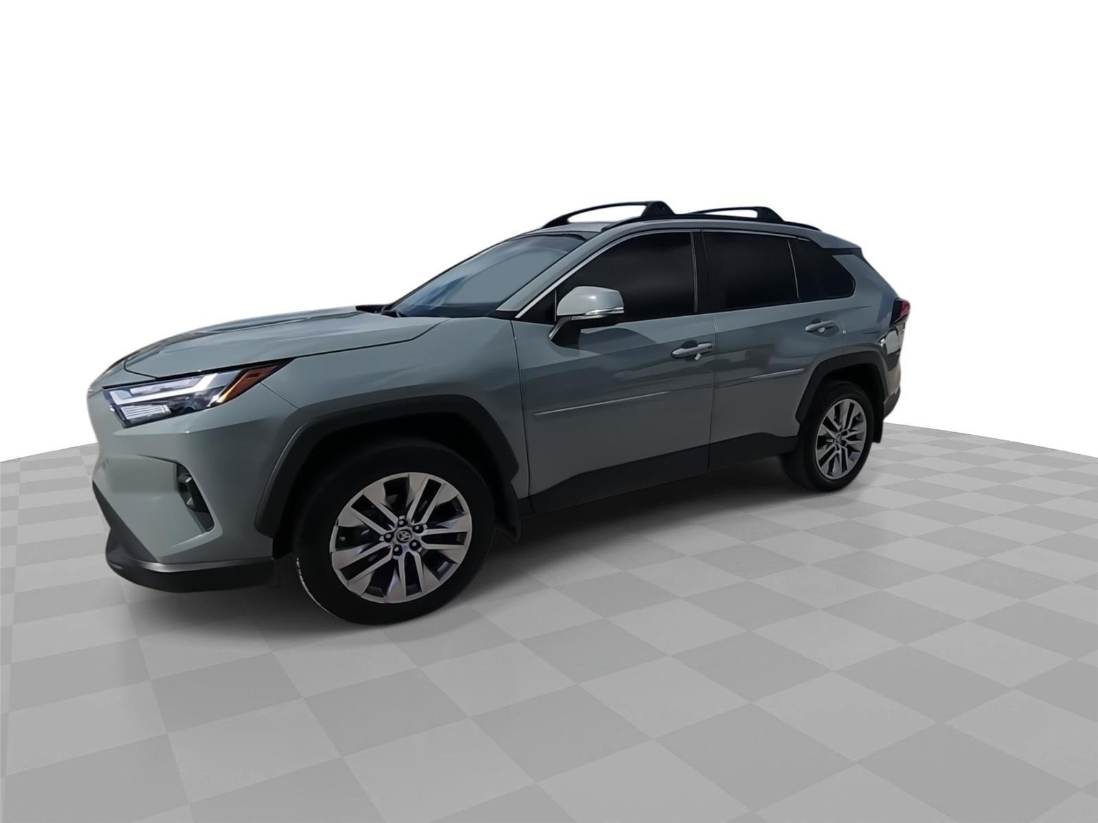 Used 2023 Toyota RAV4 XLE Premium FWD image 4