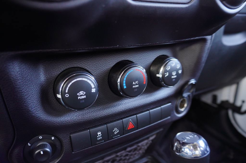 Used 2018 Jeep Wrangler Sport w/ Quick Order Package 24W image 18