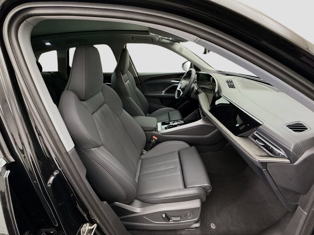 Used 2025 Audi Q5 Premium Plus w/ Premium Plus AWD/4WD image 20