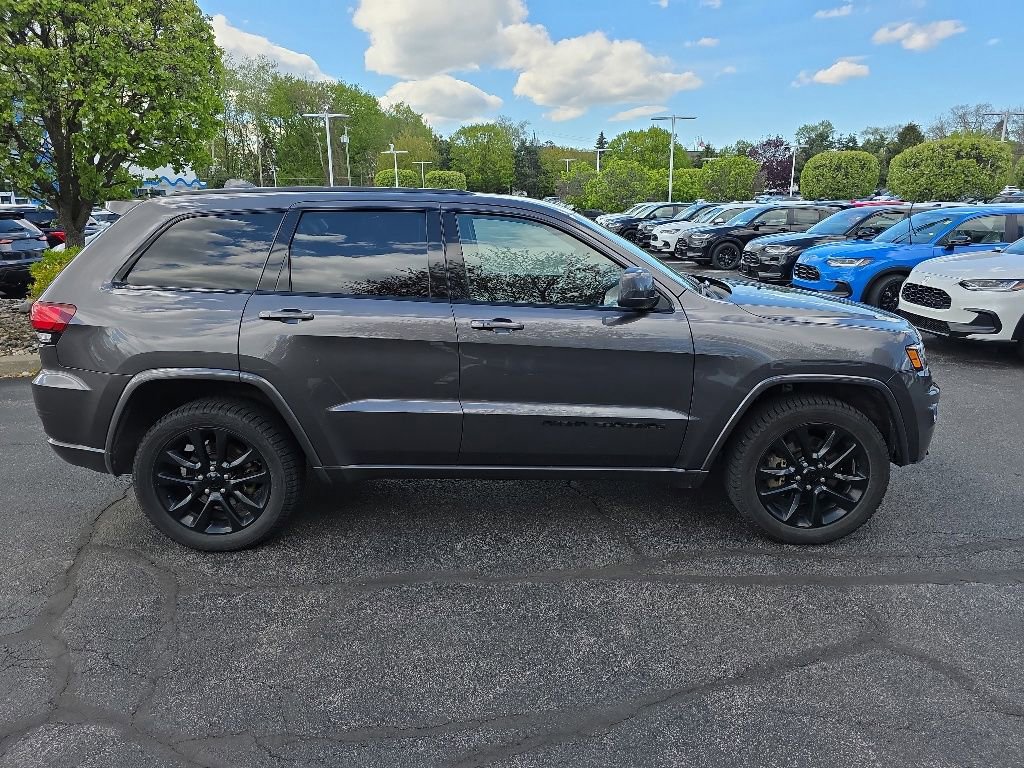 Used 2021 Jeep Grand Cherokee Laredo X AWD/4WD image 14