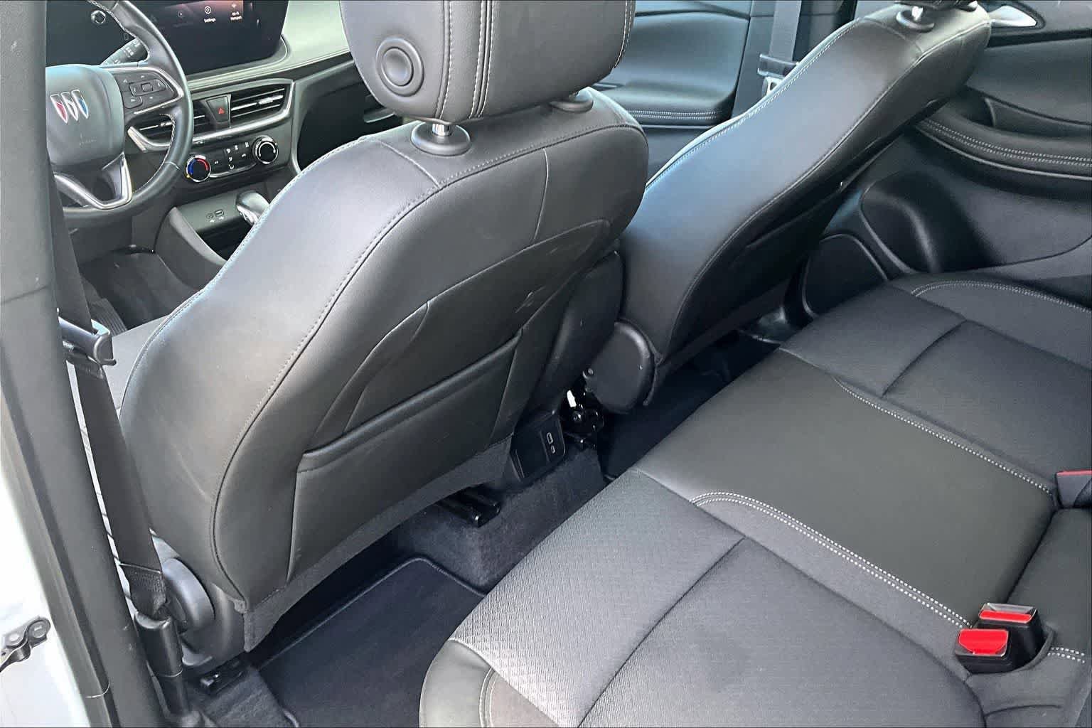 Used 2024 Buick Encore GX Preferred image 12