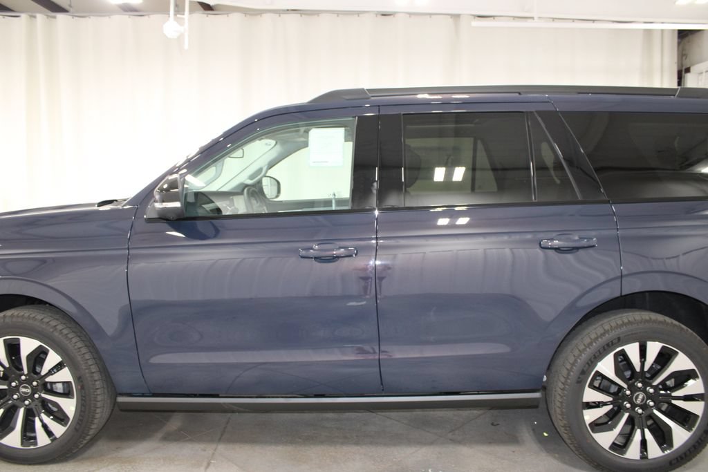 New 2027 Ford Expedition Platinum RWD image 5