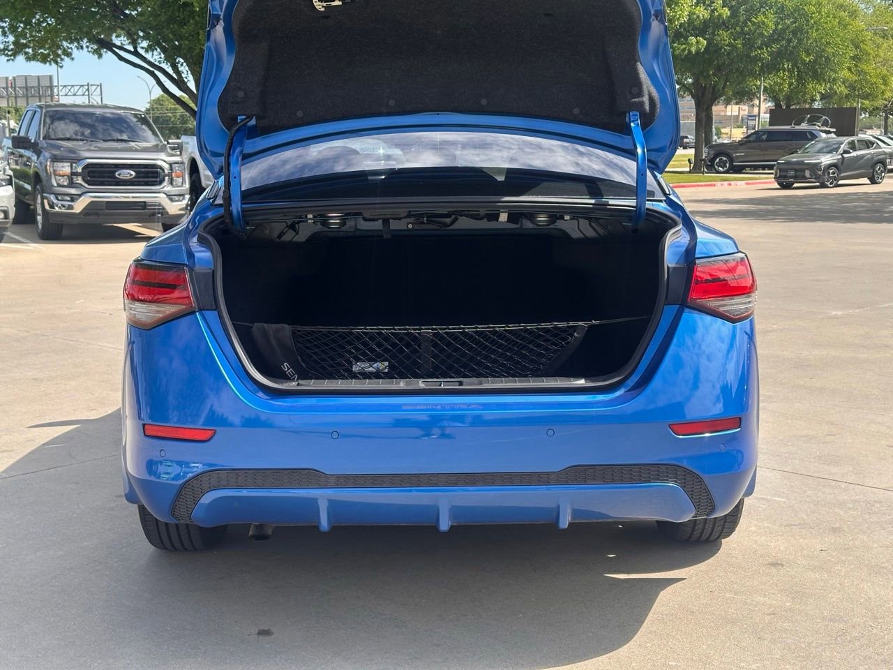 Used 2021 Nissan Sentra SV w/ Trunk Package image 12