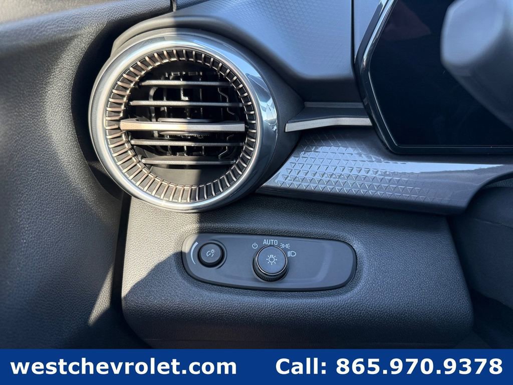 New 2026 Chevrolet Trax ACTIV w/ Driver Confidence Package image 23