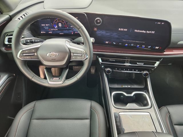 Used 2025 Chevrolet Traverse Z71 AWD/4WD image 27