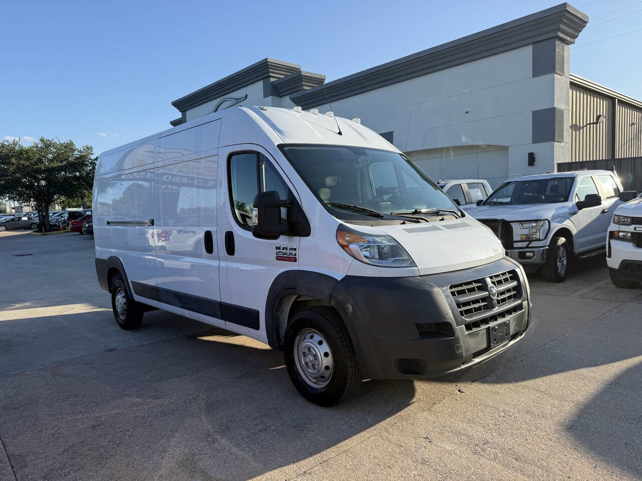 Used 2016 RAM ProMaster 2500 FWD image 2