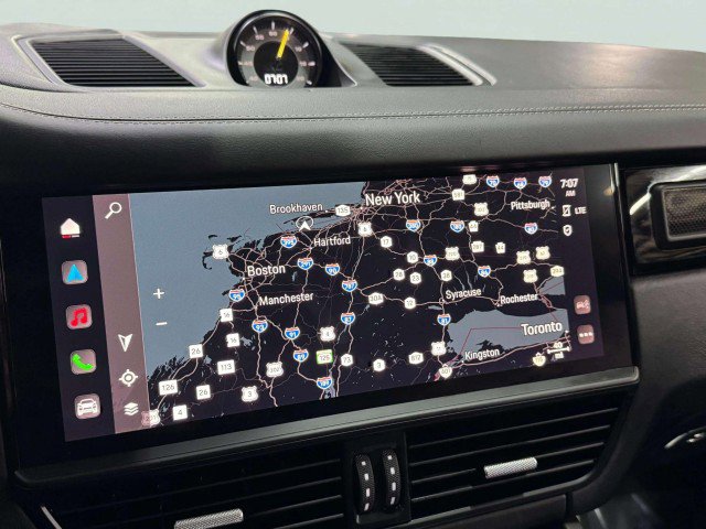 Used 2022 Porsche Cayenne Turbo GT image 25