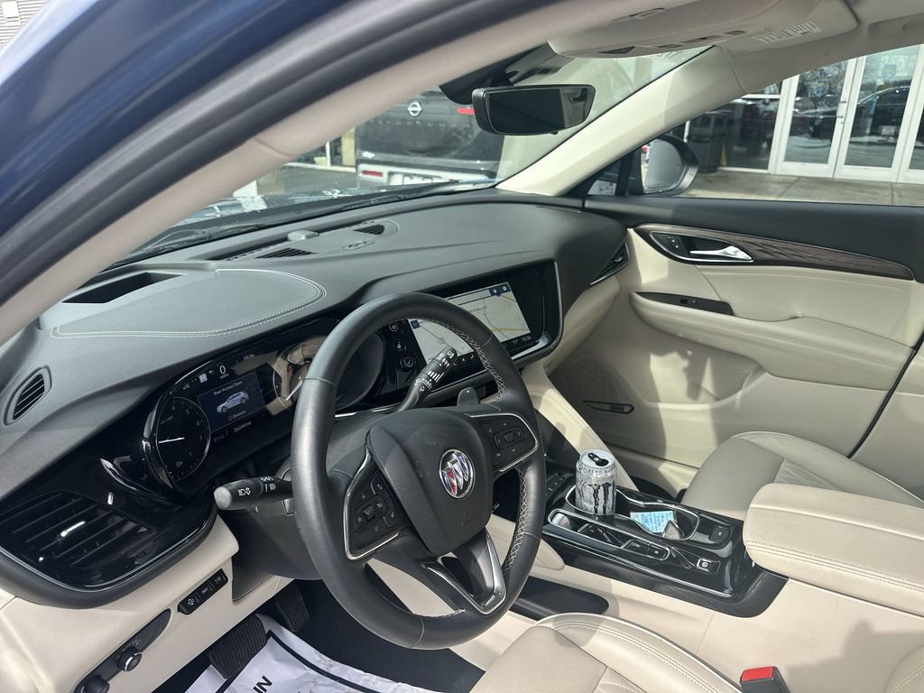 Used 2023 Buick Envision Avenir image 10
