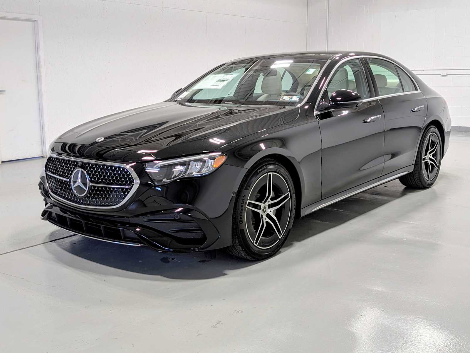 New 2026 Mercedes-Benz E 350 4MATIC Sedan image 1