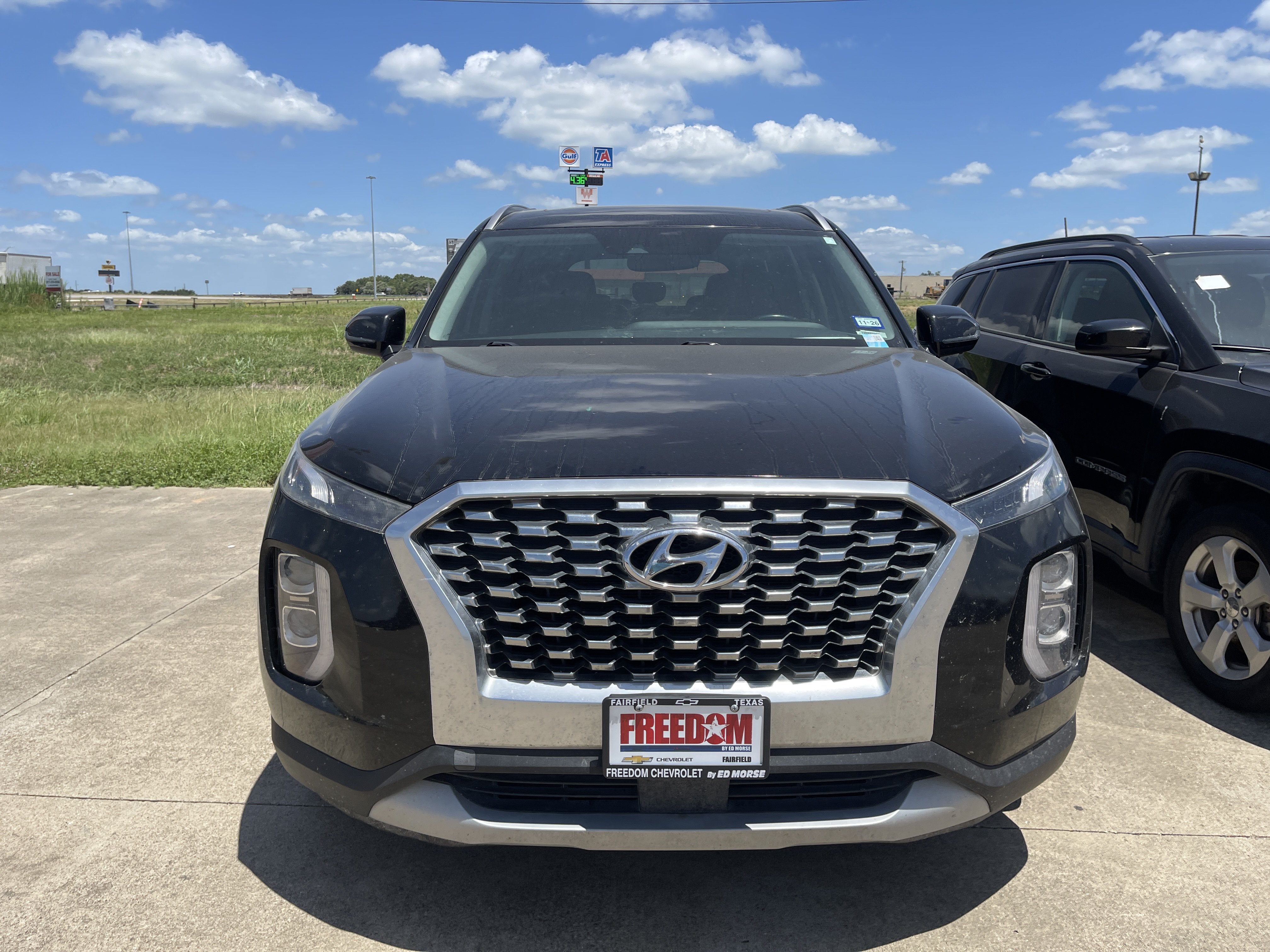 Used 2020 Hyundai Palisade SEL FWD image 2