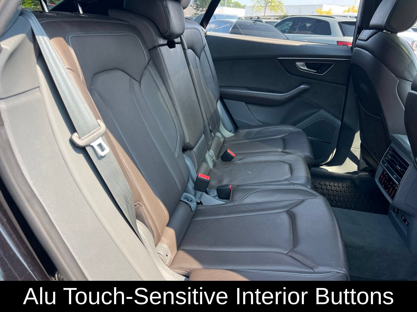 Used 2019 Audi Q8 Prestige w/ Luxury Package AWD/4WD image 37