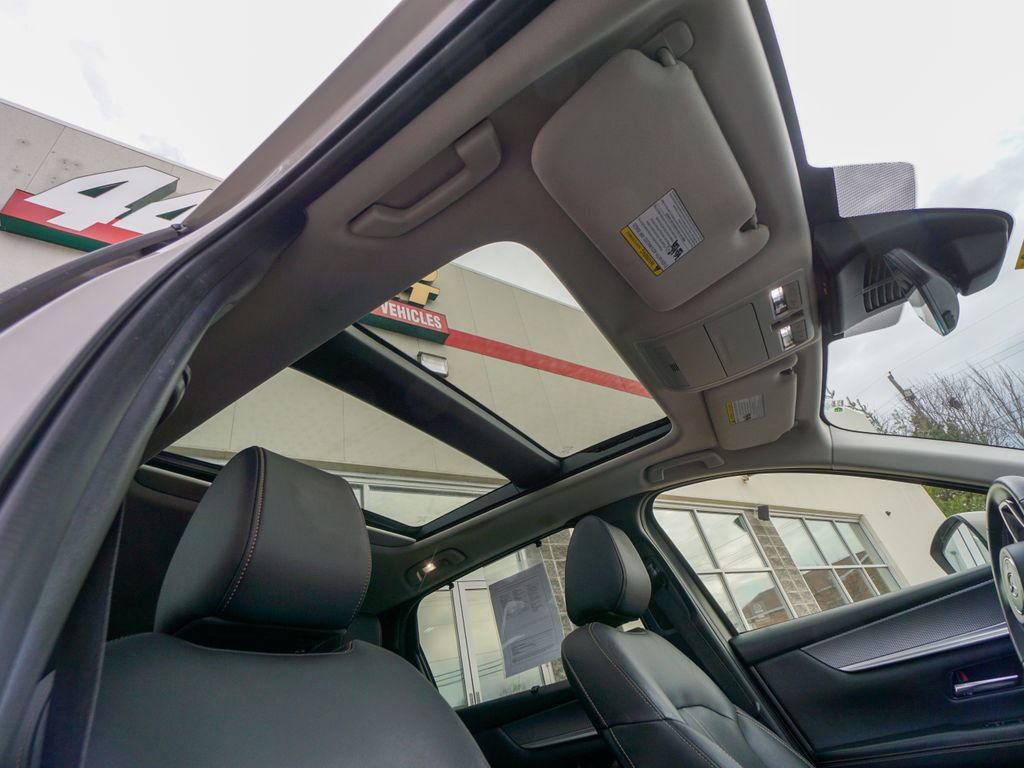 Used 2024 MAZDA CX-90 3.3 Turbo w/ Premium Package image 34