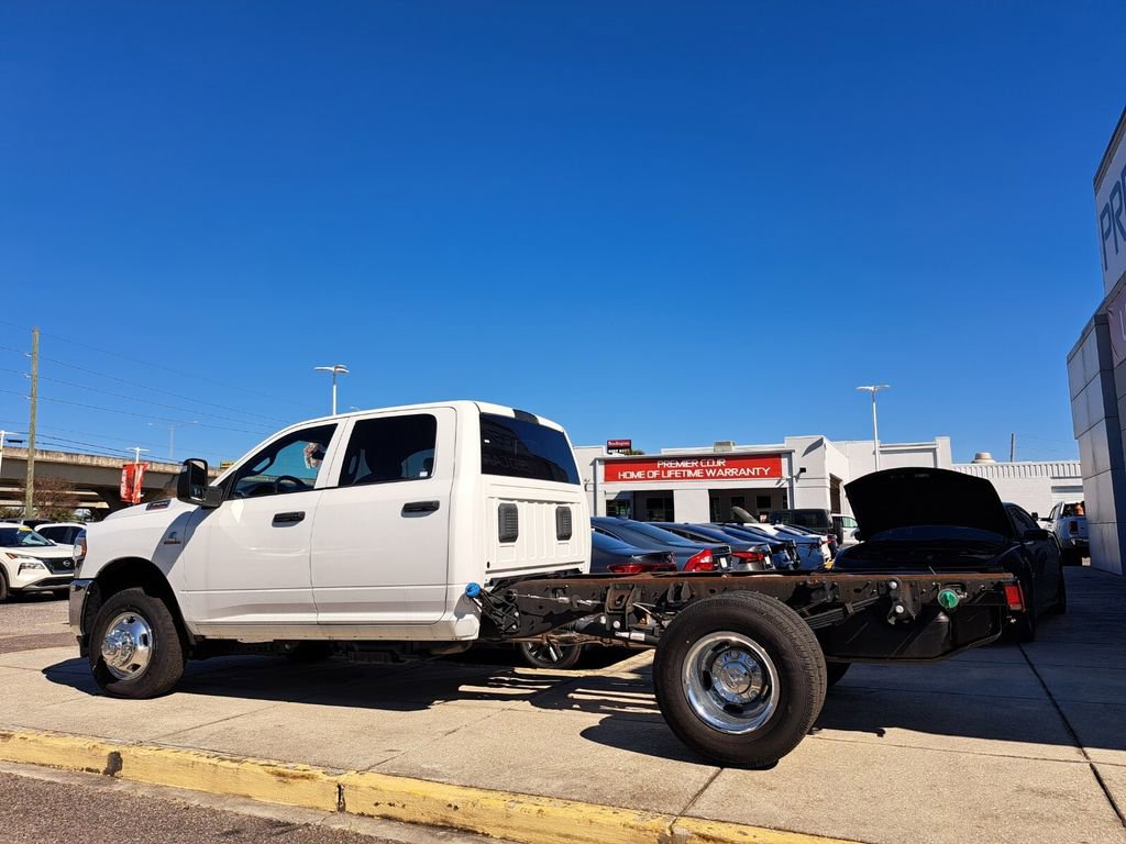 Used 2024 RAM 3500 Tradesman w/ Chrome Appearance Group image 3