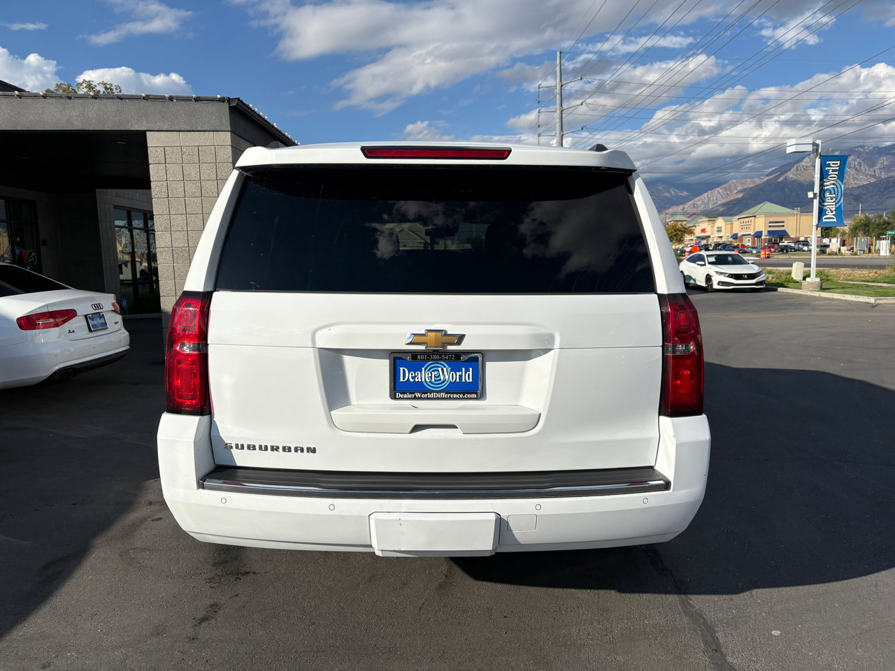 Used 2016 Chevrolet Suburban LTZ image 7