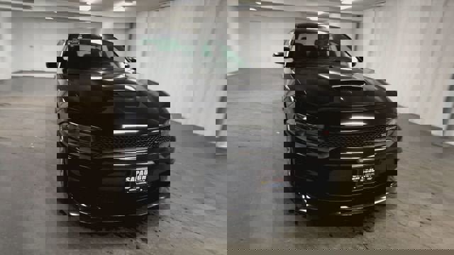 Used 2023 Dodge Charger GT image 3