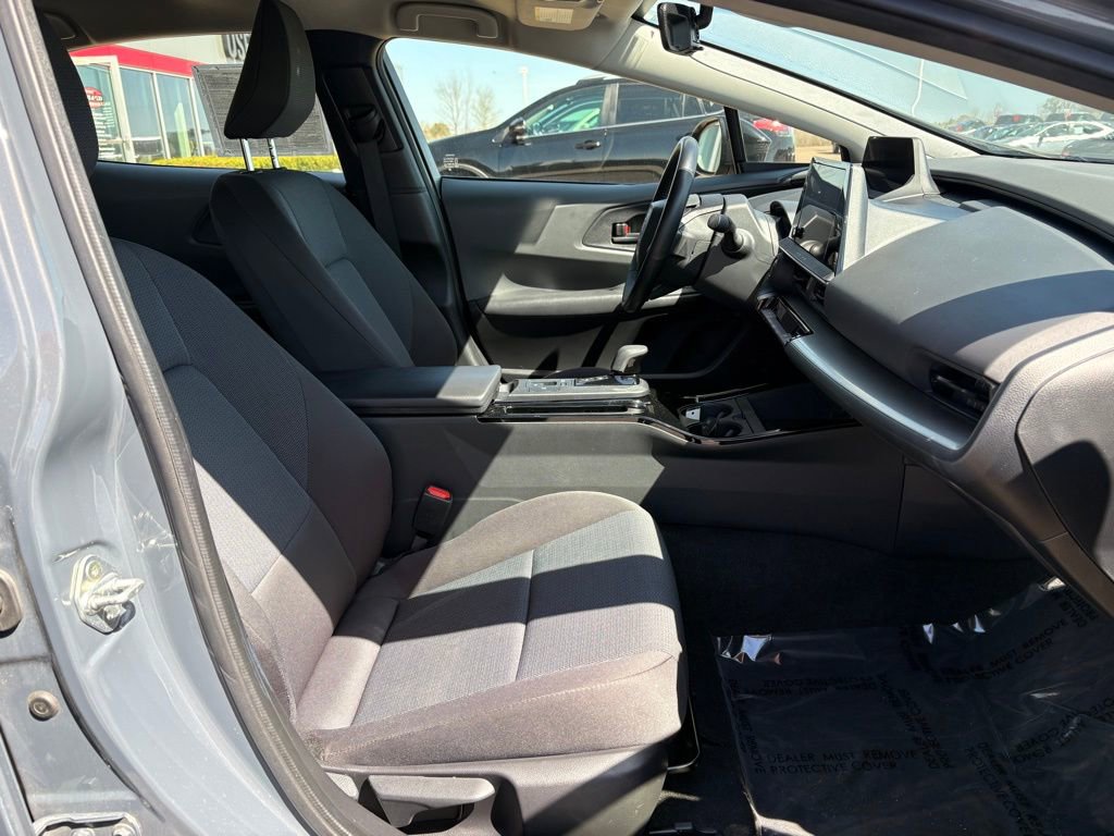 Used 2024 Toyota Prius LE FWD image 14