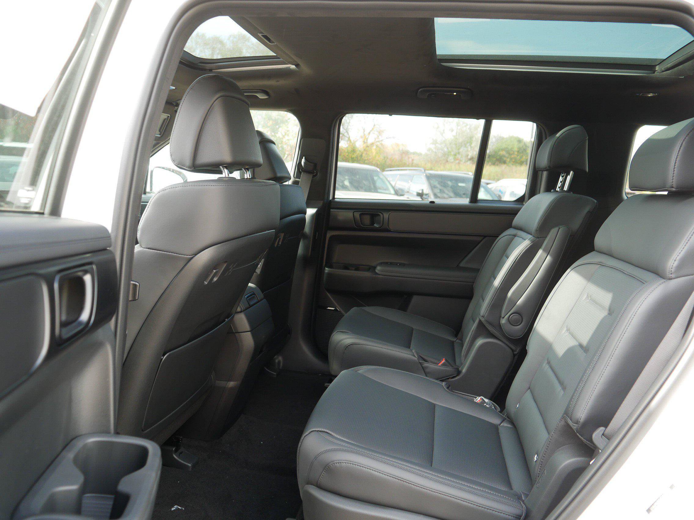 New 2027 Hyundai Santa Fe Calligraphy AWD/4WD image 6