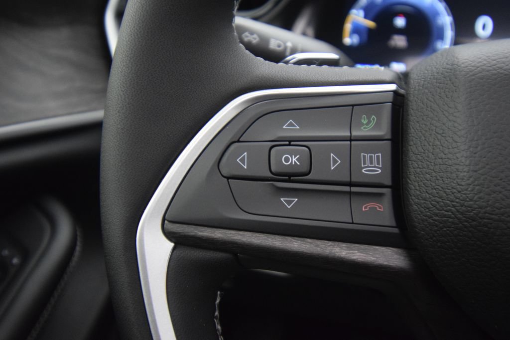 New 2027 Jeep Grand Cherokee Altitude AWD/4WD image 28