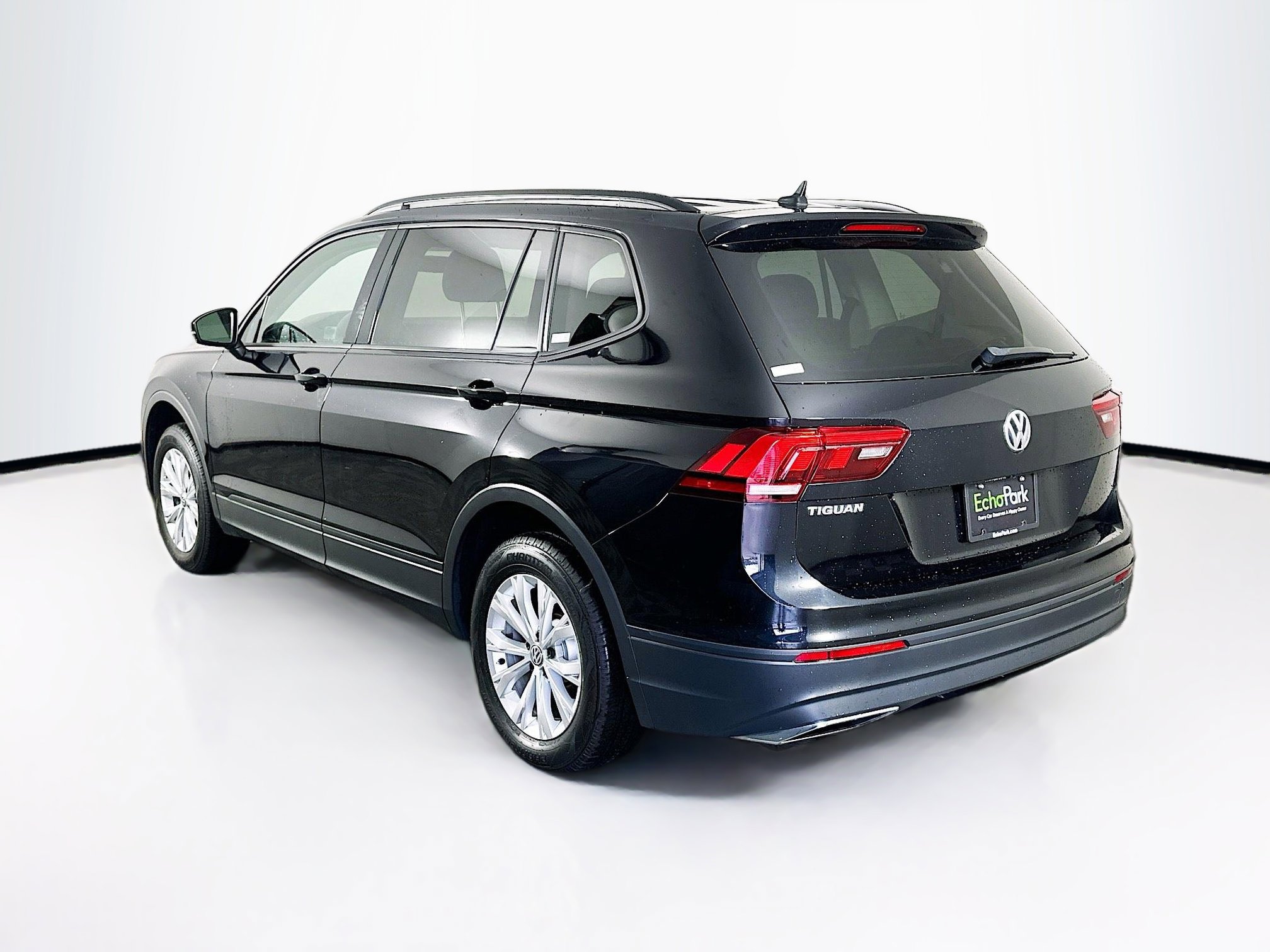 Used 2020 Volkswagen Tiguan S image 5