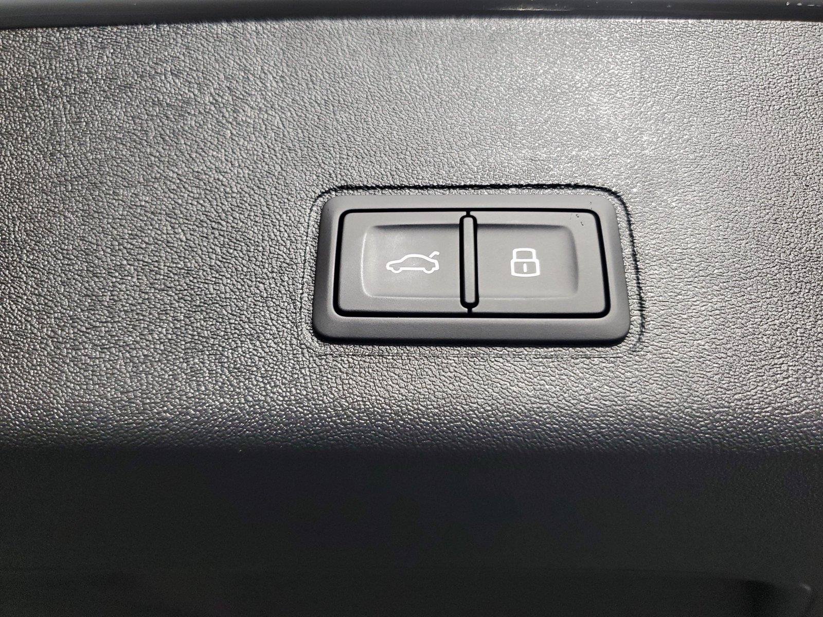 New 2026 Audi Q3 quattro 2.0T AWD/4WD image 10