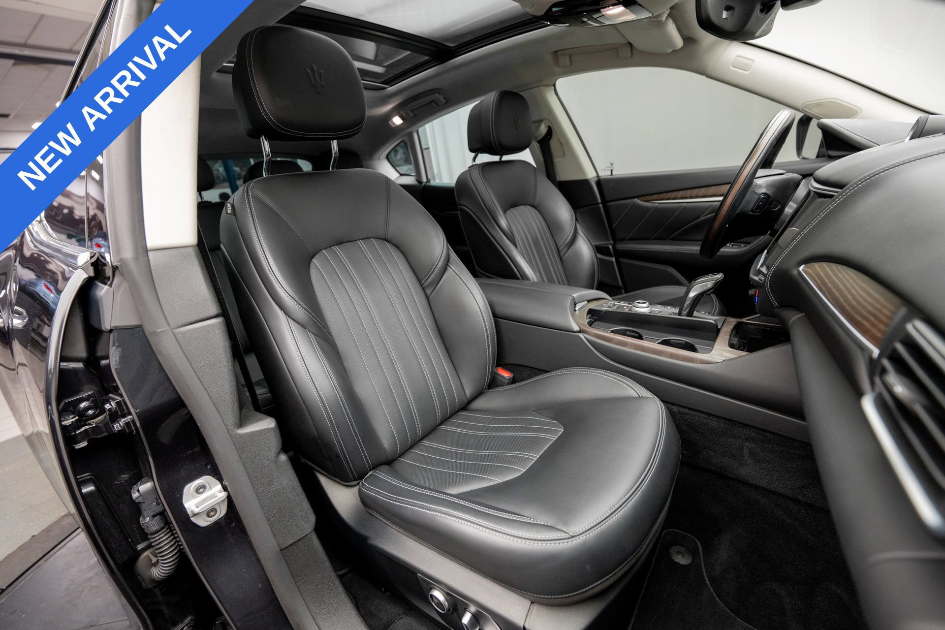 Used 2022 Maserati Levante GT AWD/4WD image 15