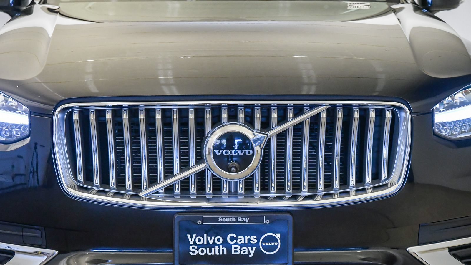 Certified 2024 Volvo XC90 B6 Plus w/ Protection Package Premier AWD/4WD image 8