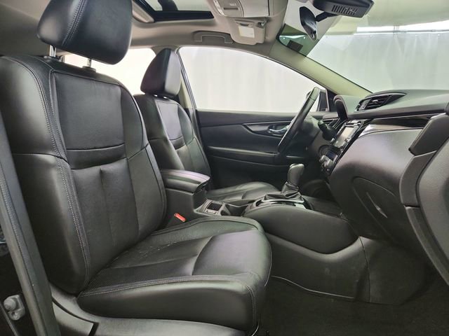Used 2017 Nissan Rogue Sport SL w/ SL Premium Package FWD image 25