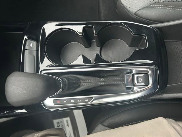 Used 2025 Chevrolet Trax LT w/ LT Convenience Package image 27