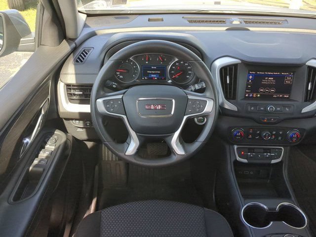 Used 2024 GMC Terrain SLE w/ Driver Convenience Package FWD image 15