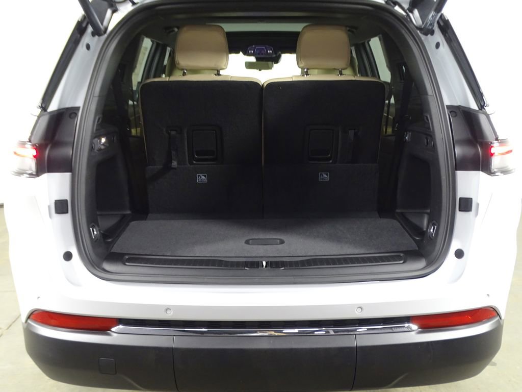 New 2025 Jeep Grand Cherokee L Limited w/ Luxury Tech Group II image 19