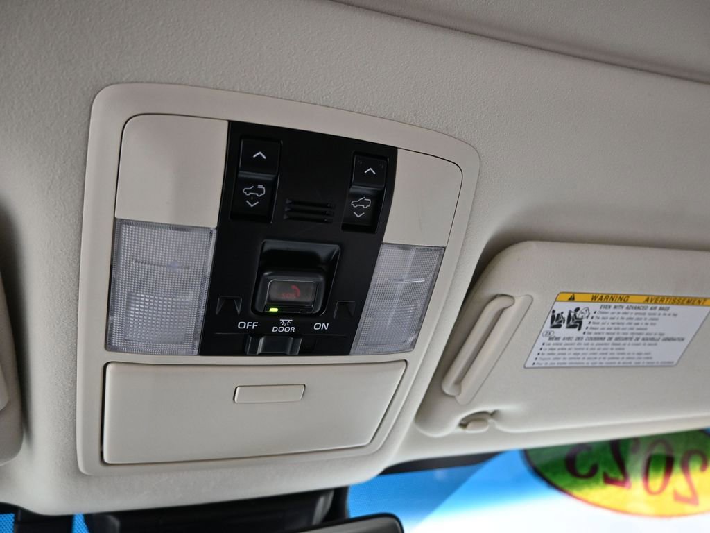 Used 2023 Lexus GX 460 Luxury w/ Sport Design Package image 35