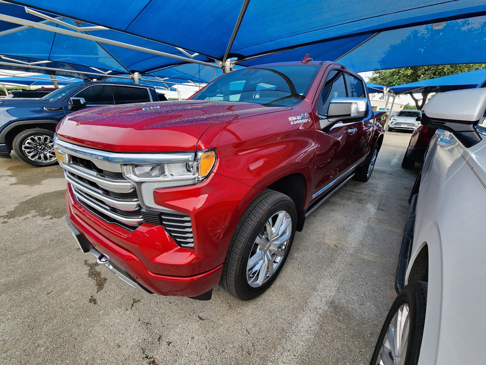 Used 2026 Chevrolet Silverado 1500 High Country AWD/4WD image 2