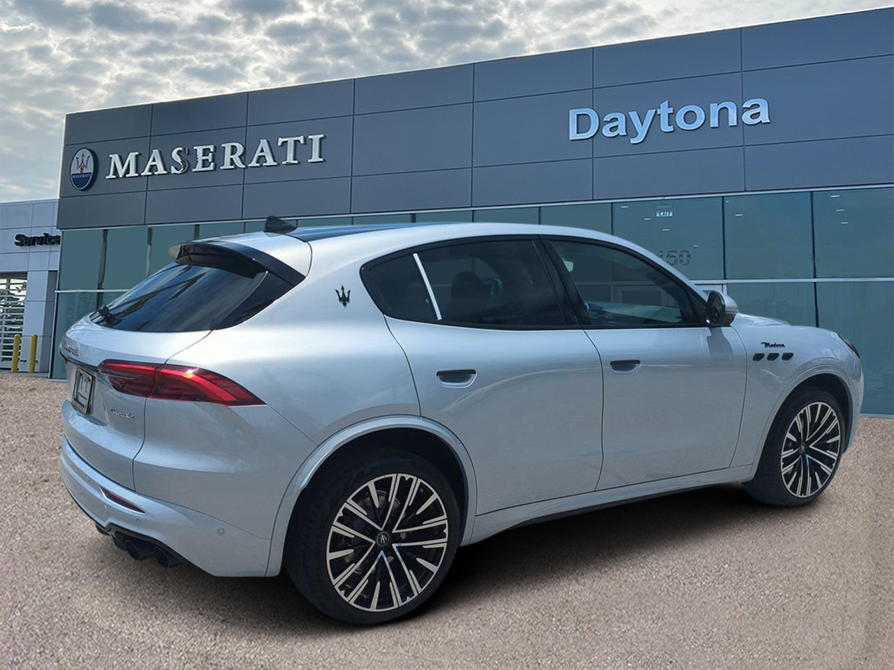 New 2025 Maserati Grecale Modena image 3