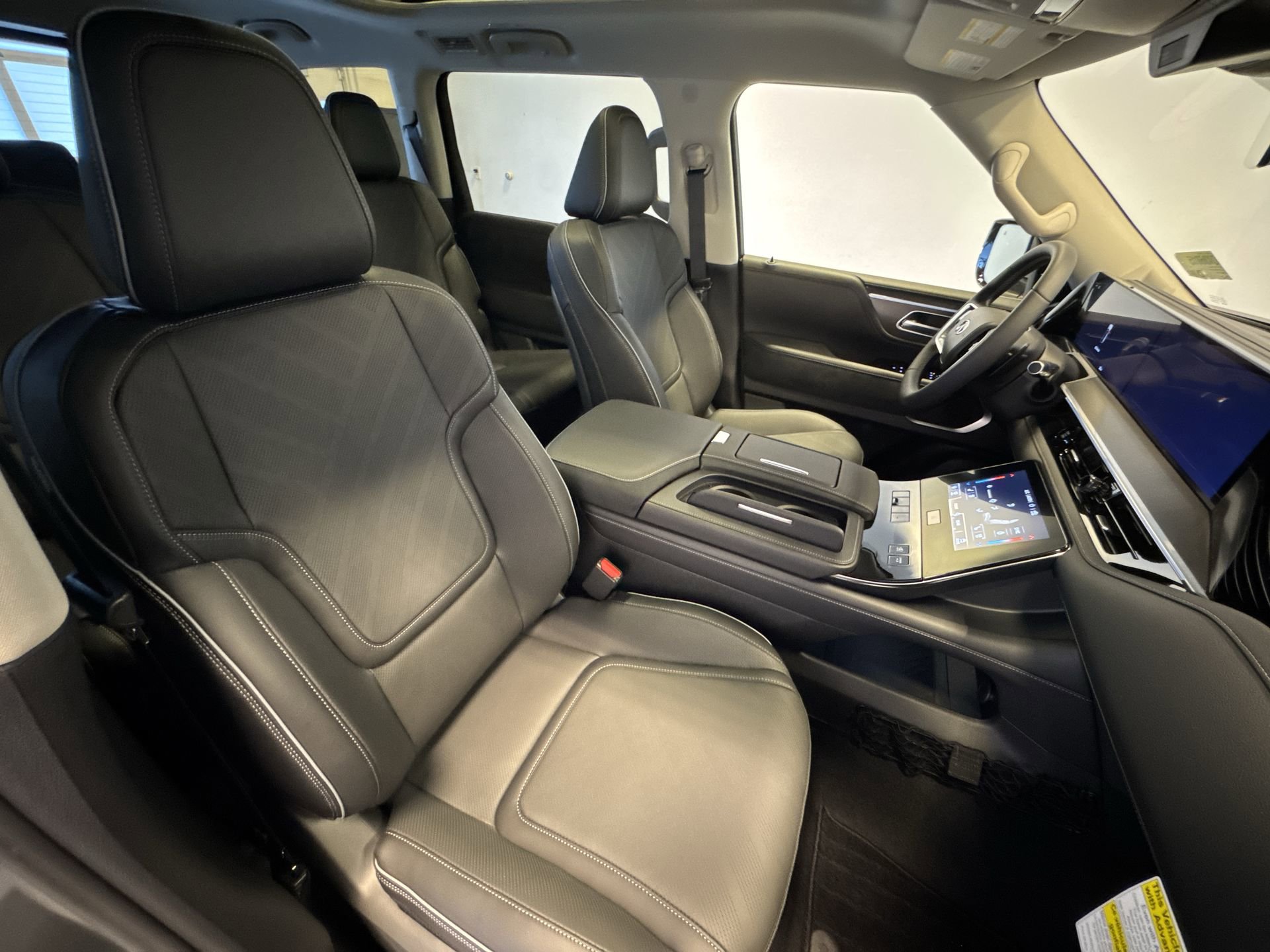 New 2026 INFINITI QX80 Luxe w/ Cargo Package AWD/4WD image 26