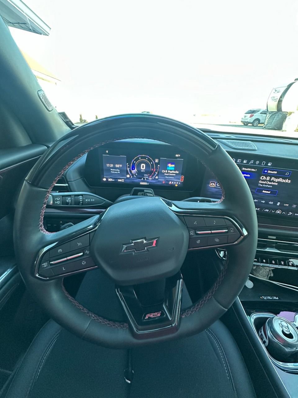 Used 2024 Chevrolet Traverse RS image 8