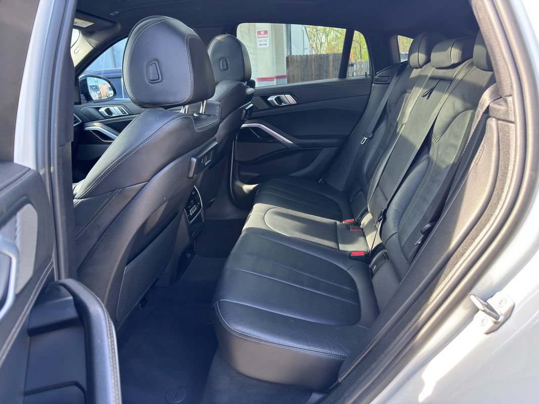 Used 2021 BMW X6 xDrive40i w/ M Sport Package AWD/4WD image 39