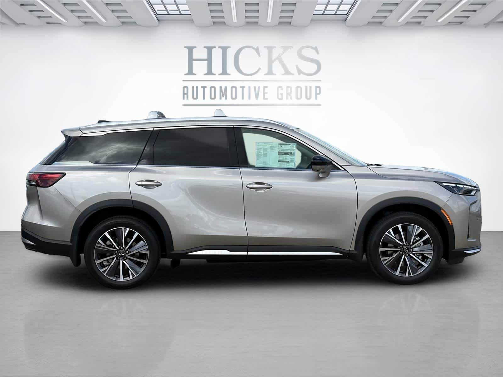 New 2026 INFINITI QX60 Luxe w/ Cargo Package AWD/4WD image 4