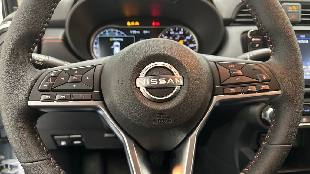 New 2025 Nissan Versa SR w/ Trunk Package image 13